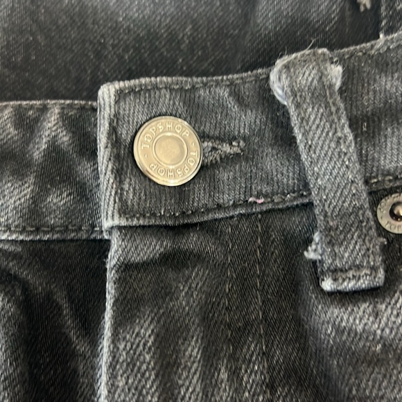 TOPSHOP BLACK CROPPED JEANS - Picture 3 of 5